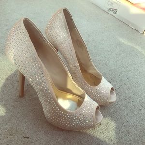 Jennifer Lopez Rhinestone Pumps